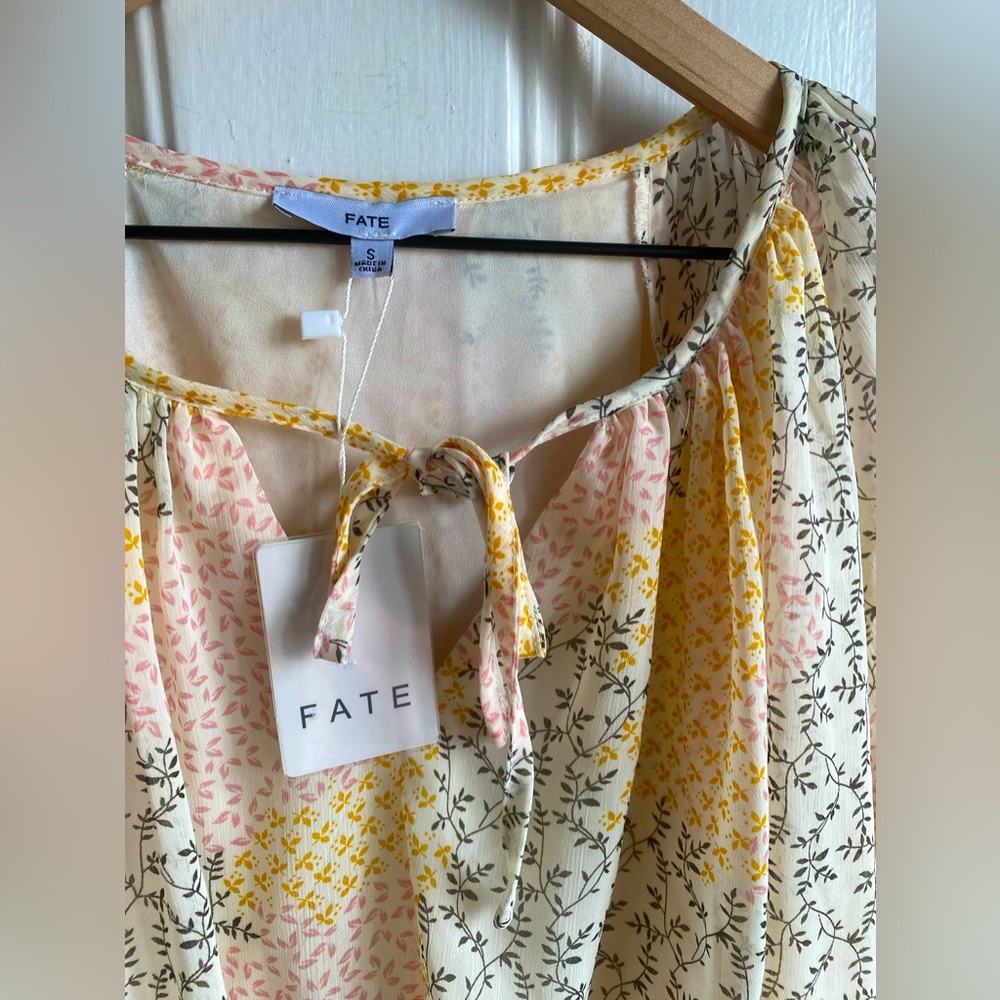 FATE Ditsy Printed Chiffon Blouse Sz S - Picture 6 of 12